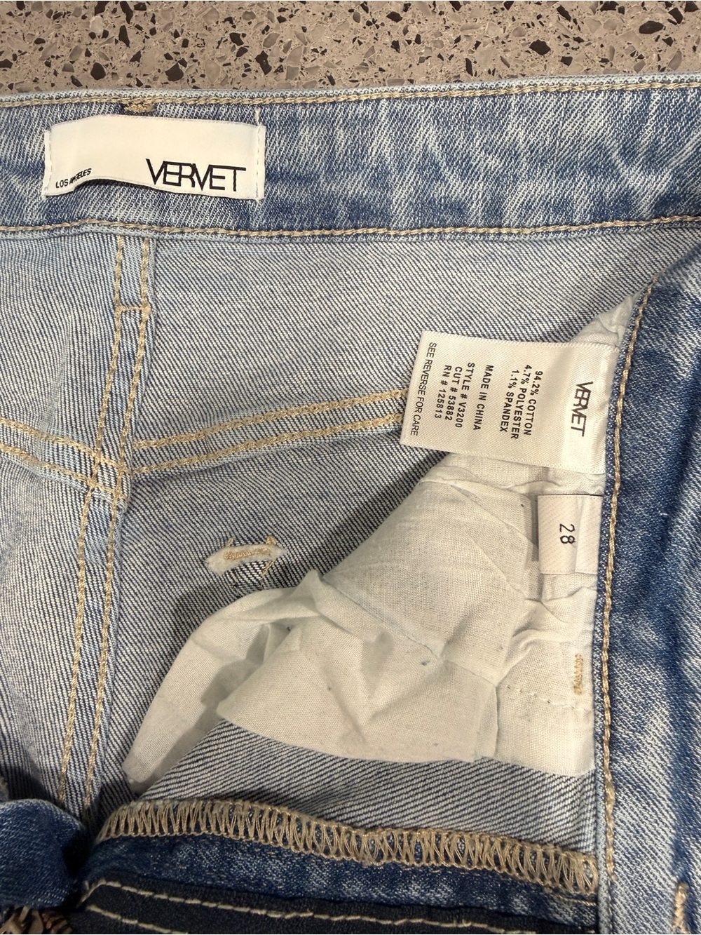 Vervet Cropped Distressed Jeans - Picture 4 of 6